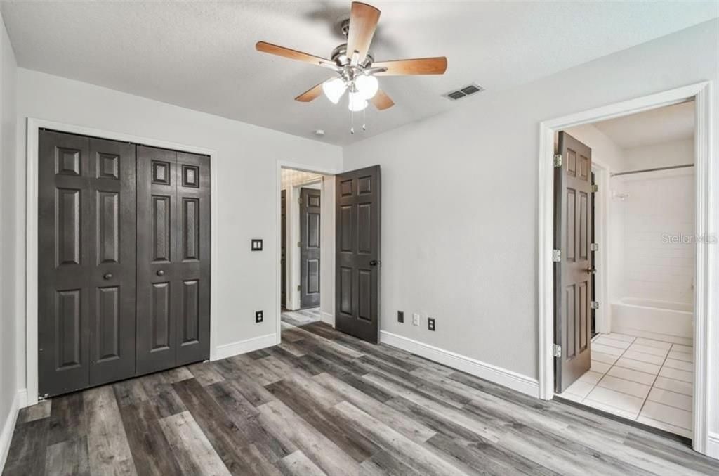 For Rent: $3,995 (4 beds, 3 baths, 2577 Square Feet)