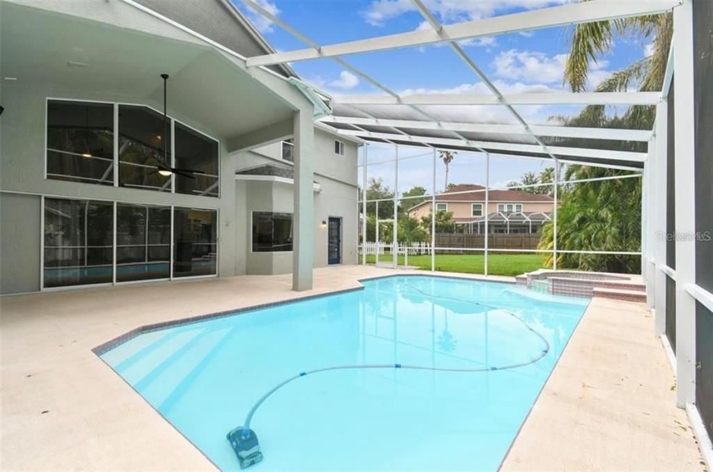 For Rent: $3,995 (4 beds, 3 baths, 2577 Square Feet)