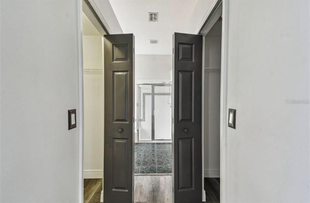 For Rent: $3,995 (4 beds, 3 baths, 2577 Square Feet)