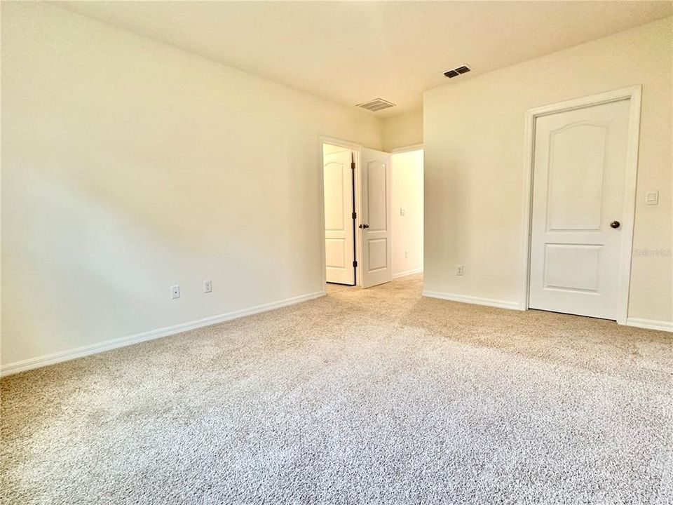 For Rent: $2,400 (3 beds, 2 baths, 1731 Square Feet)