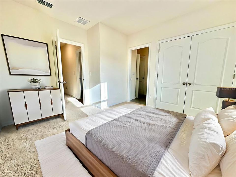 For Rent: $2,400 (3 beds, 2 baths, 1731 Square Feet)