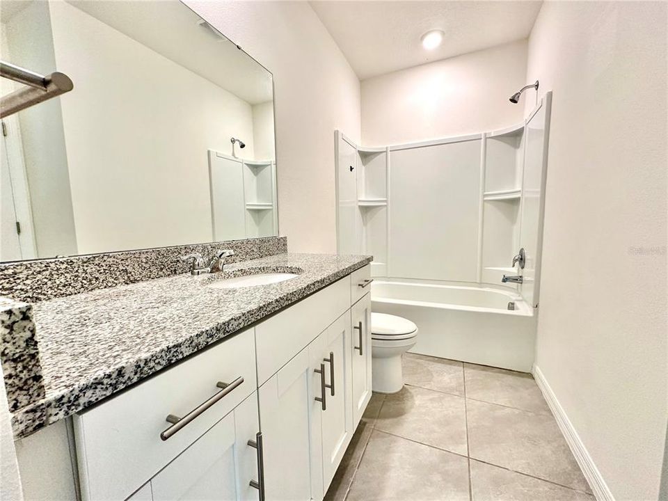 For Rent: $2,400 (3 beds, 2 baths, 1731 Square Feet)