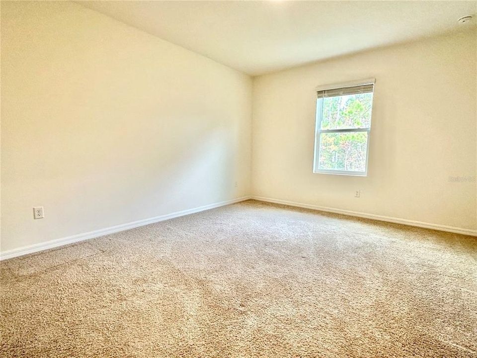 For Rent: $2,400 (3 beds, 2 baths, 1731 Square Feet)