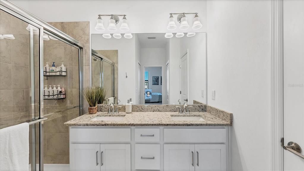 待售: $359,900 (3 贝兹, 2 浴室, 1925 平方英尺)