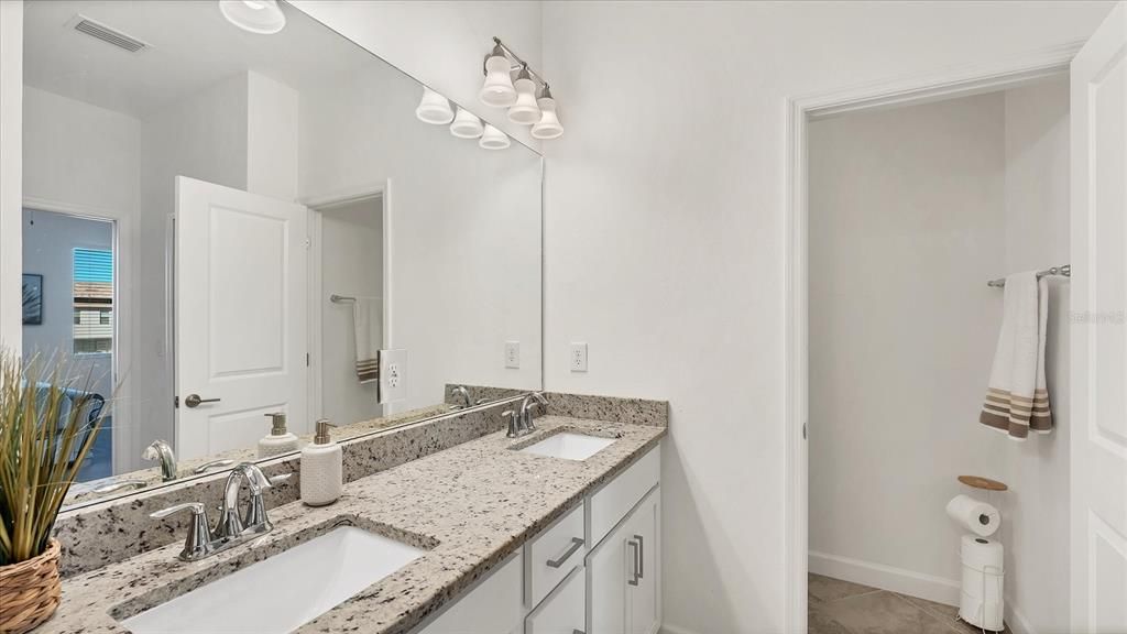 待售: $359,900 (3 贝兹, 2 浴室, 1925 平方英尺)