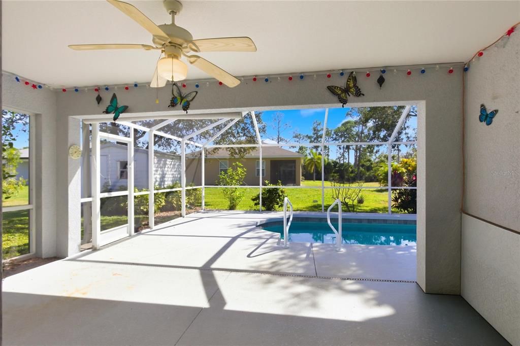 Под контрактом: $299,000 (3 спален, 2 ванн, 1512 Квадратных фут)