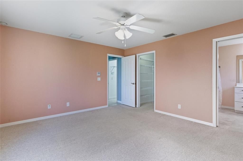 Под контрактом: $299,000 (3 спален, 2 ванн, 1512 Квадратных фут)