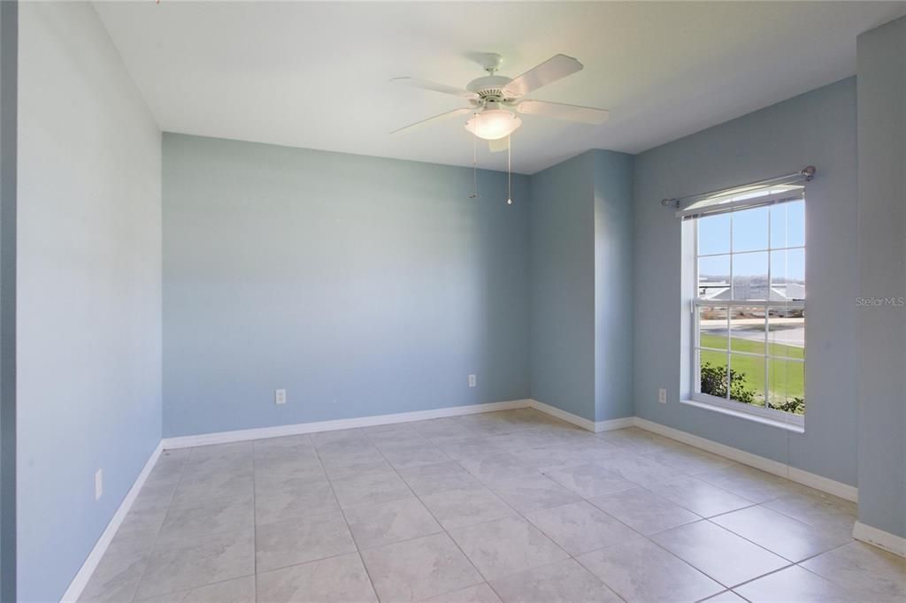 Под контрактом: $299,000 (3 спален, 2 ванн, 1512 Квадратных фут)