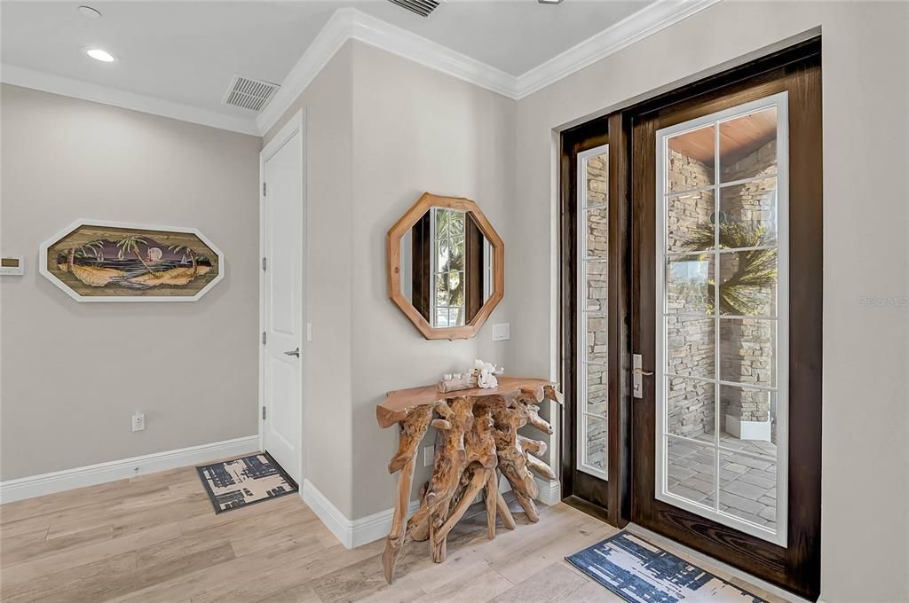 En Venta: $1,950,000 (3 camas, 3 baños, 3219 Pies cuadrados)