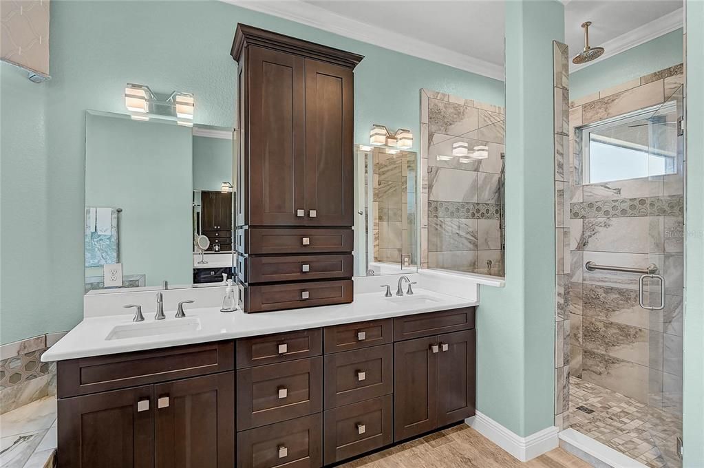 En Venta: $1,950,000 (3 camas, 3 baños, 3219 Pies cuadrados)