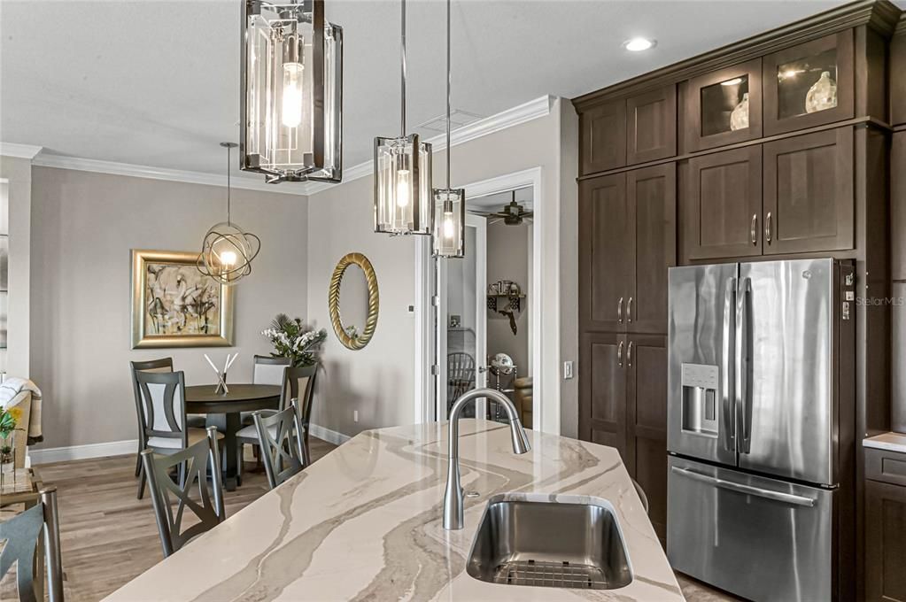 En Venta: $1,950,000 (3 camas, 3 baños, 3219 Pies cuadrados)