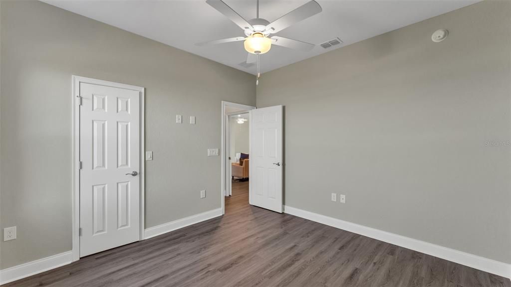 待售: $475,000 (4 贝兹, 3 浴室, 2109 平方英尺)