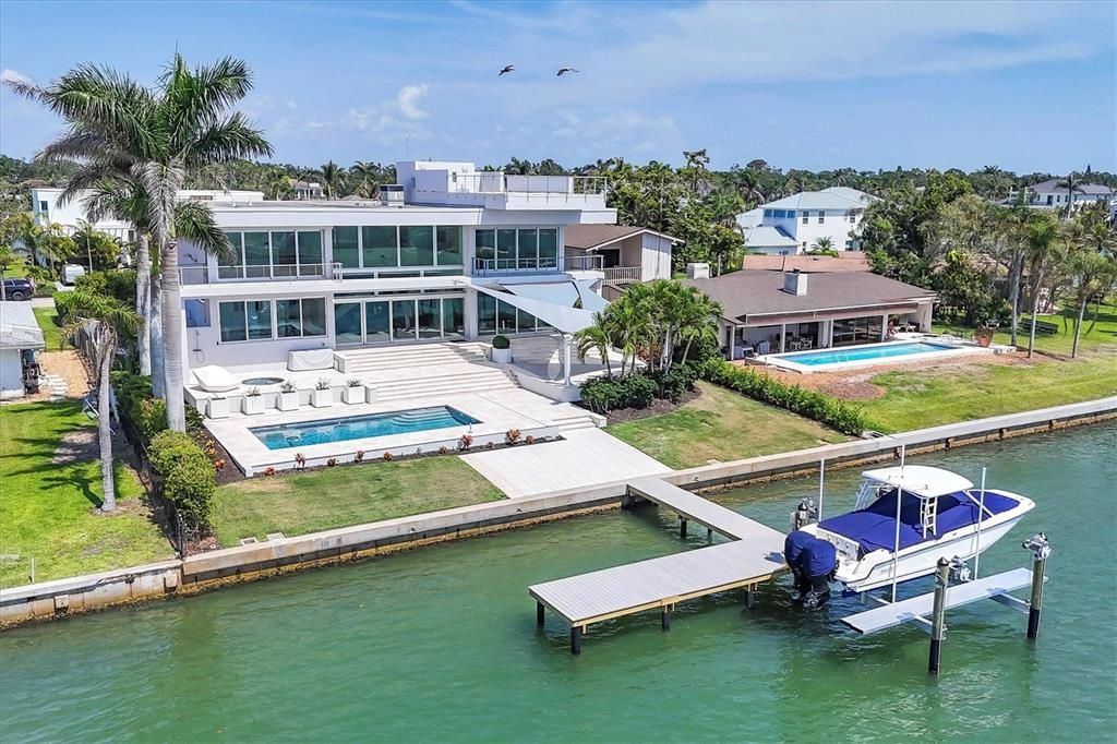 For Sale: $7,875,000 (4 beds, 4 baths, 4559 Square Feet)