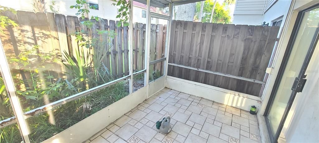 出租: $1,400 (2 贝兹, 1 浴室, 1024 平方英尺)