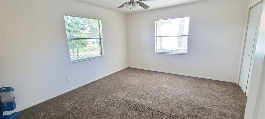 出租: $1,400 (2 贝兹, 1 浴室, 1024 平方英尺)