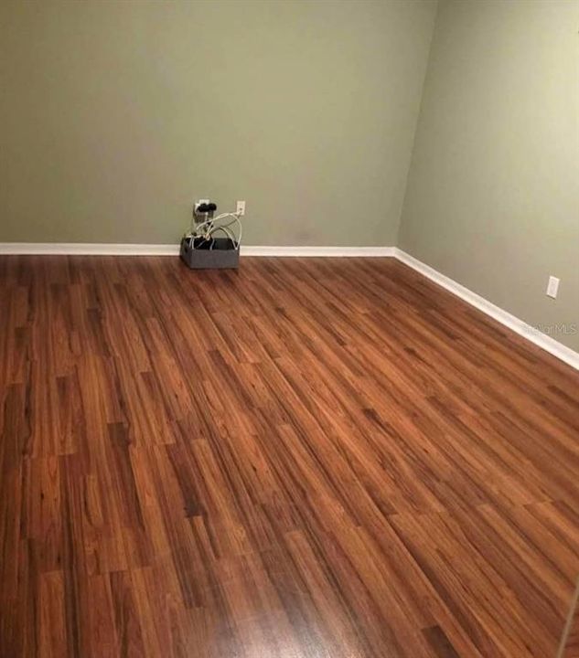 На продажу: $320,000 (4 спален, 2 ванн, 1544 Квадратных фут)