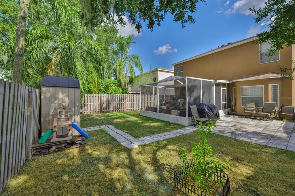 На продажу: $320,000 (4 спален, 2 ванн, 1544 Квадратных фут)