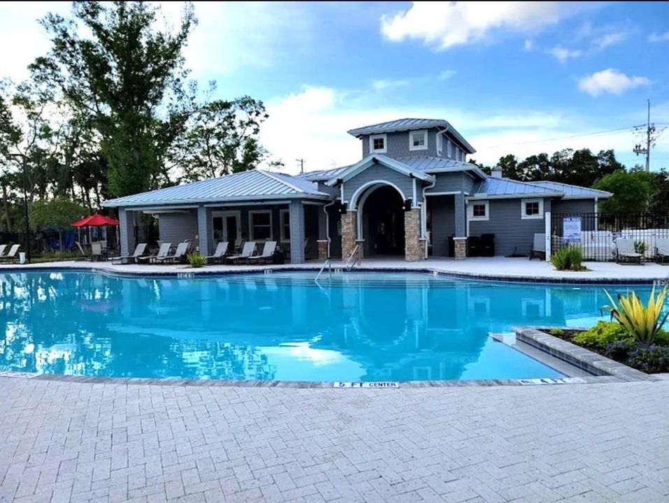 На продажу: $320,000 (4 спален, 2 ванн, 1544 Квадратных фут)