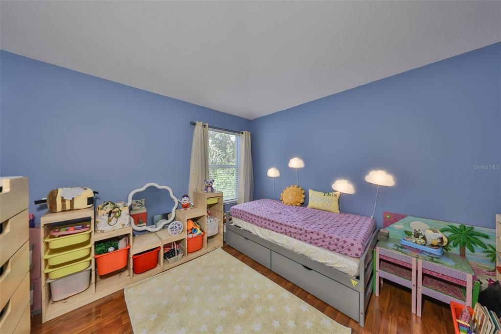 На продажу: $320,000 (4 спален, 2 ванн, 1544 Квадратных фут)