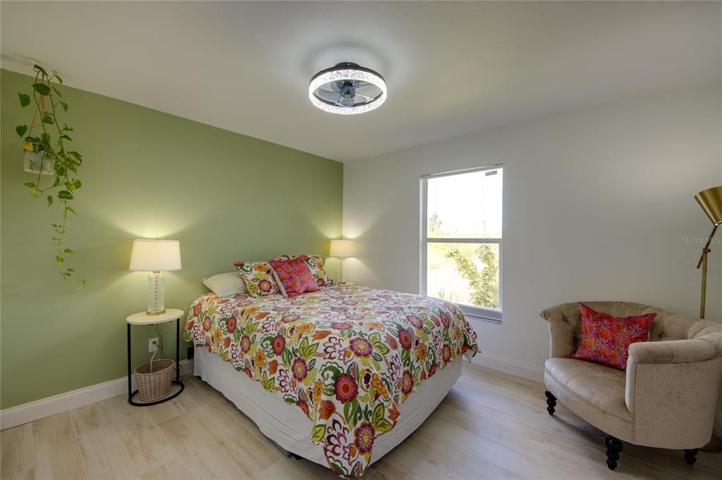 For Sale: $329,000 (3 beds, 2 baths, 1431 Square Feet)