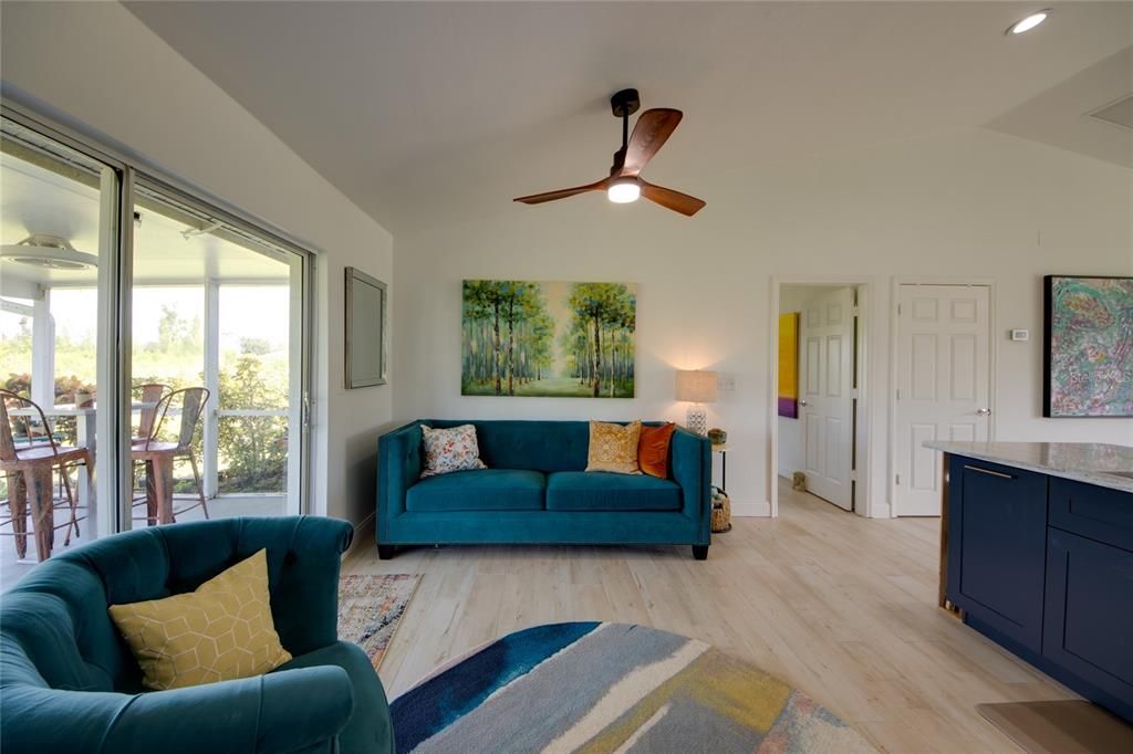 For Sale: $329,000 (3 beds, 2 baths, 1431 Square Feet)