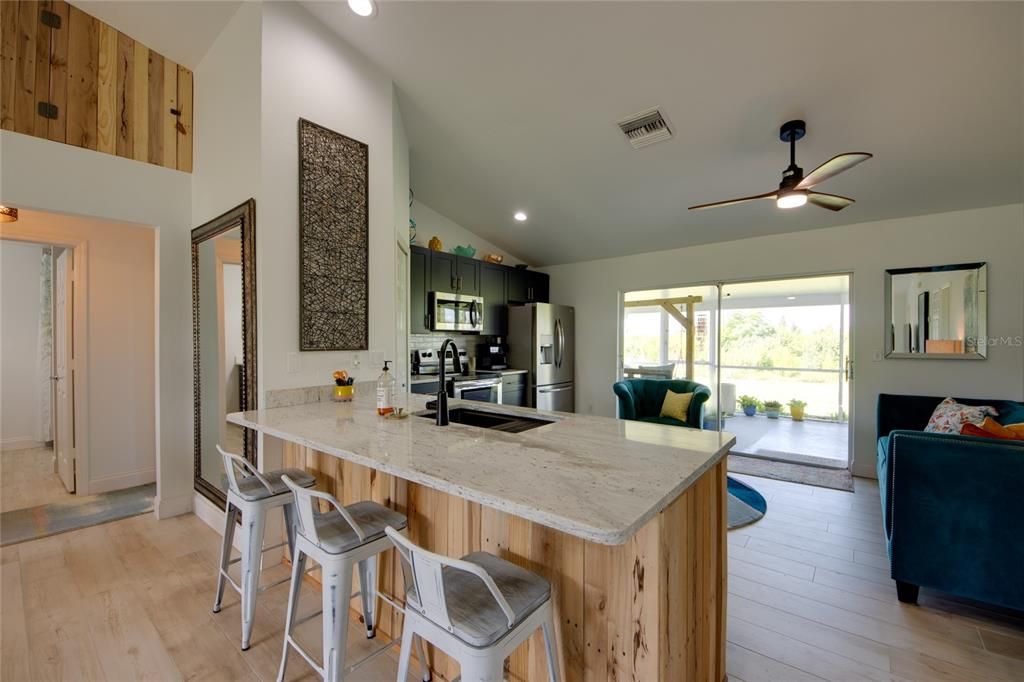 For Sale: $329,000 (3 beds, 2 baths, 1431 Square Feet)