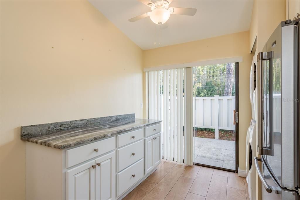 For Sale: $225,000 (2 beds, 2 baths, 1177 Square Feet)
