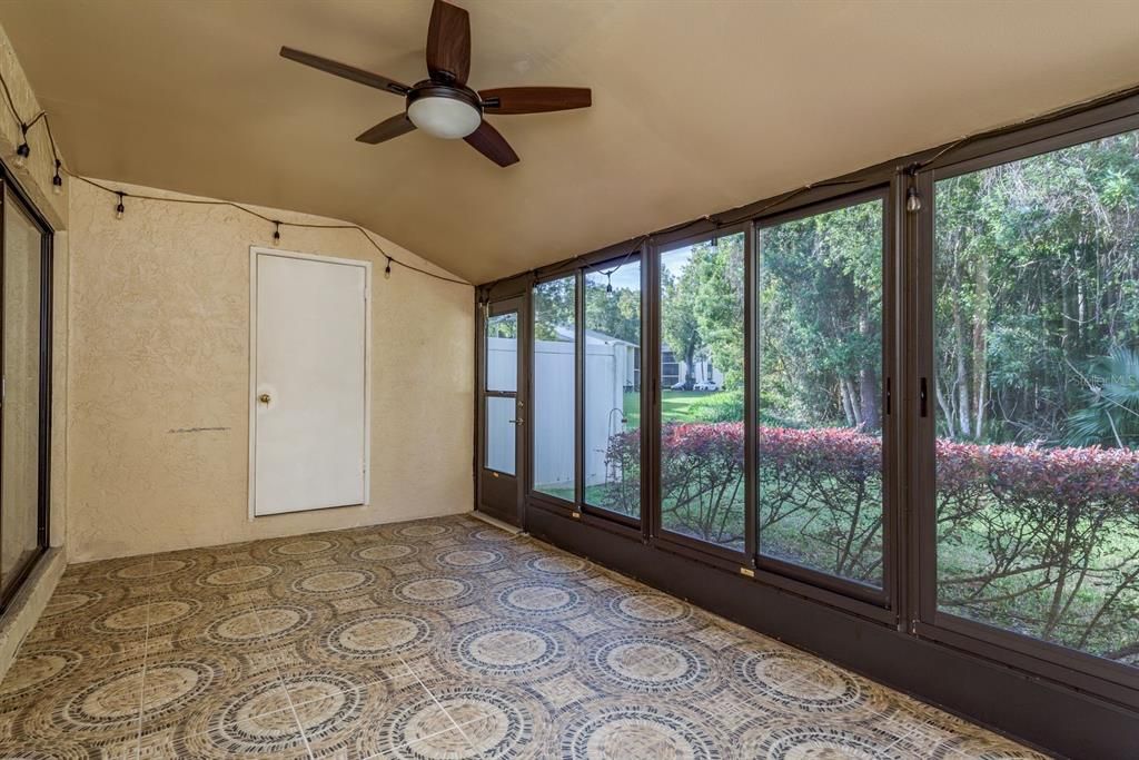 For Sale: $225,000 (2 beds, 2 baths, 1177 Square Feet)