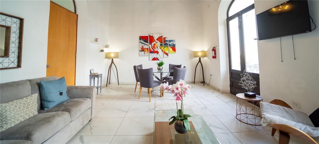 En Venta: $585,000 (1 camas, 1 baños, 823 Pies cuadrados)