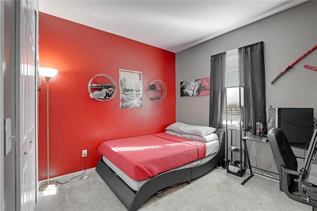 For Sale: $300,000 (4 beds, 2 baths, 1879 Square Feet)