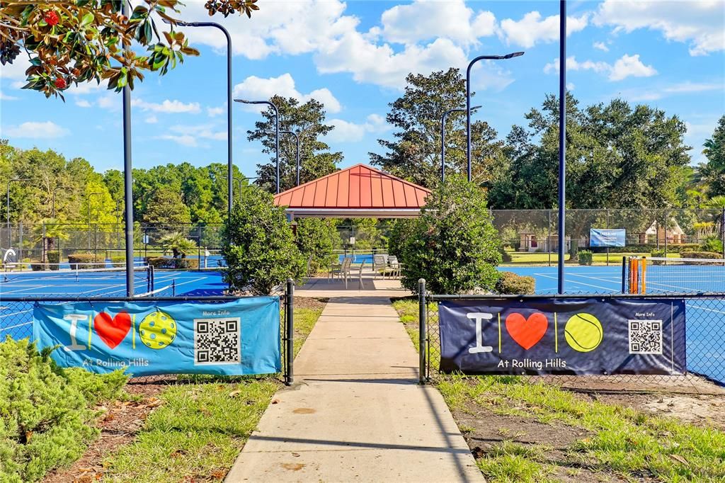 For Sale: $300,000 (4 beds, 2 baths, 1879 Square Feet)