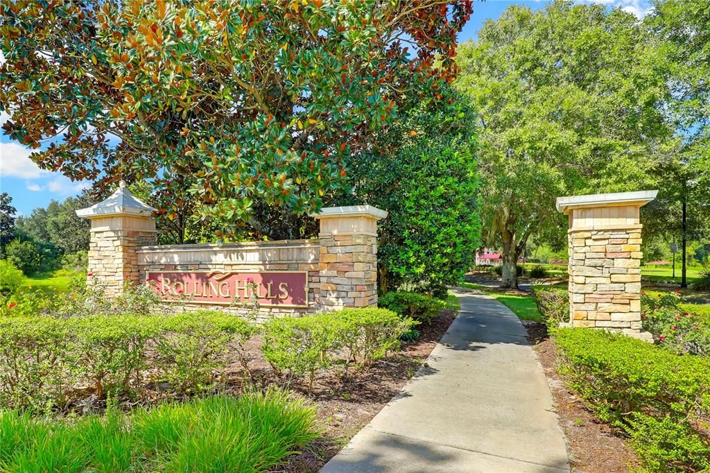 For Sale: $300,000 (4 beds, 2 baths, 1879 Square Feet)