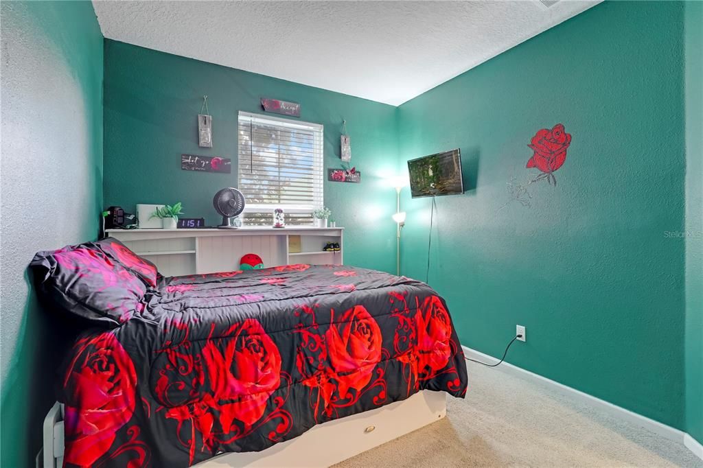 For Sale: $300,000 (4 beds, 2 baths, 1879 Square Feet)