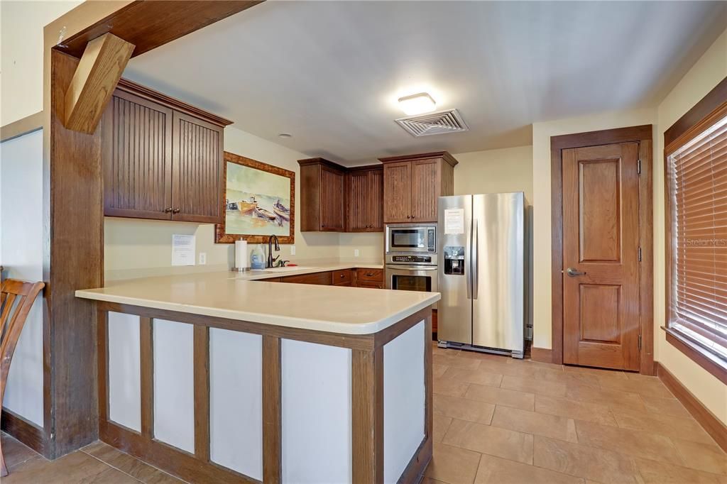 For Sale: $300,000 (4 beds, 2 baths, 1879 Square Feet)