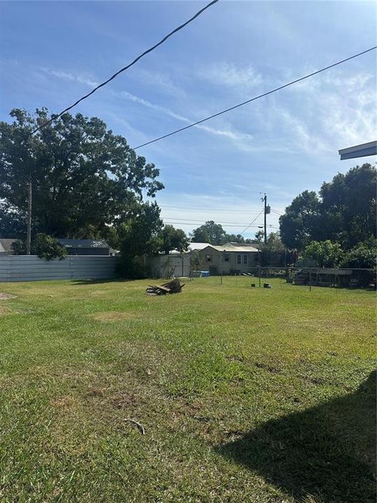 合同活跃: $189,900 (3 贝兹, 1 浴室, 1051 平方英尺)