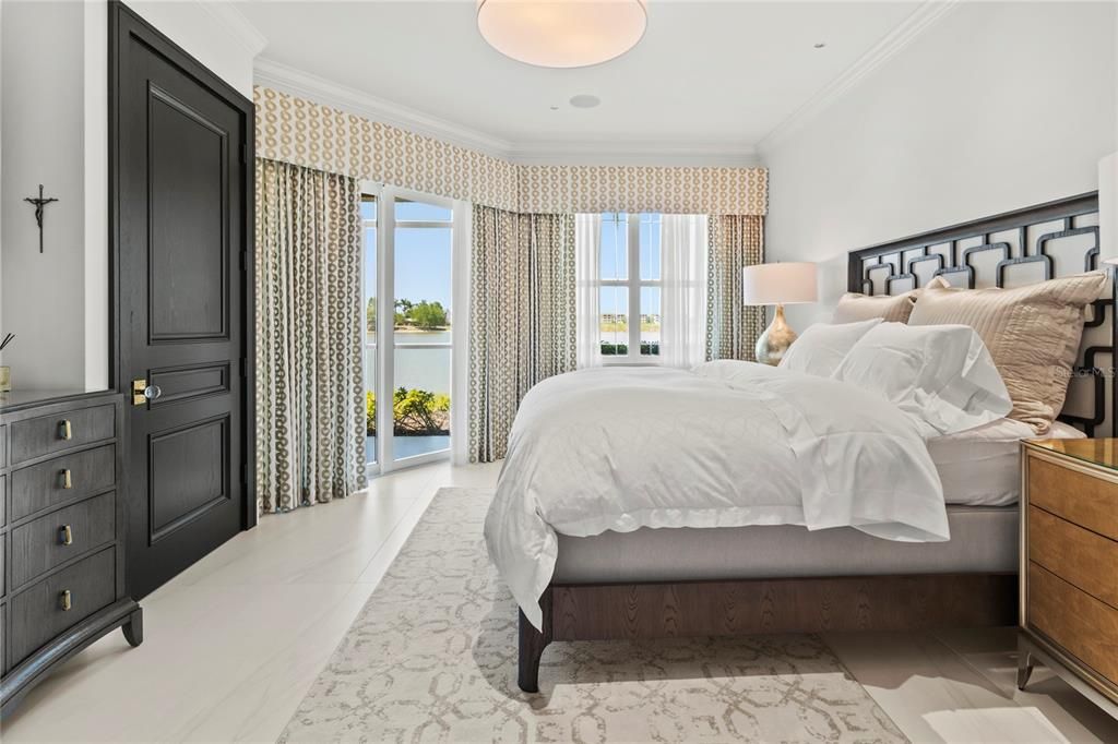 For Rent: $6,500 (2 beds, 2 baths, 1983 Square Feet)