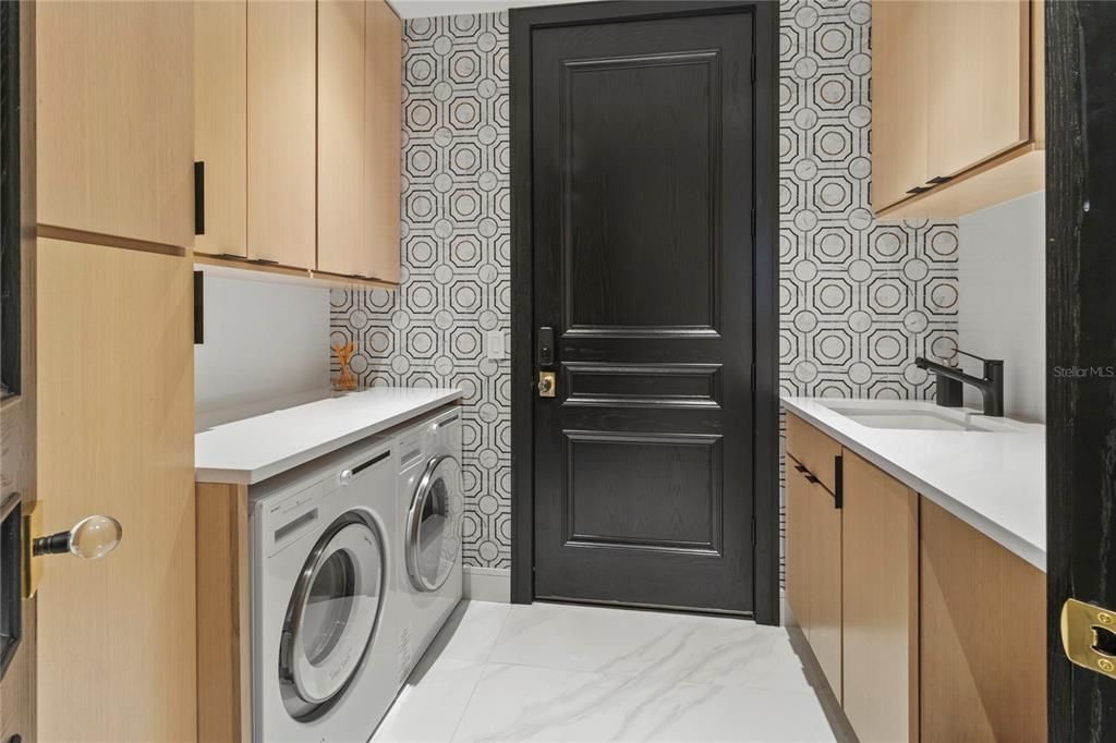 For Rent: $6,500 (2 beds, 2 baths, 1983 Square Feet)