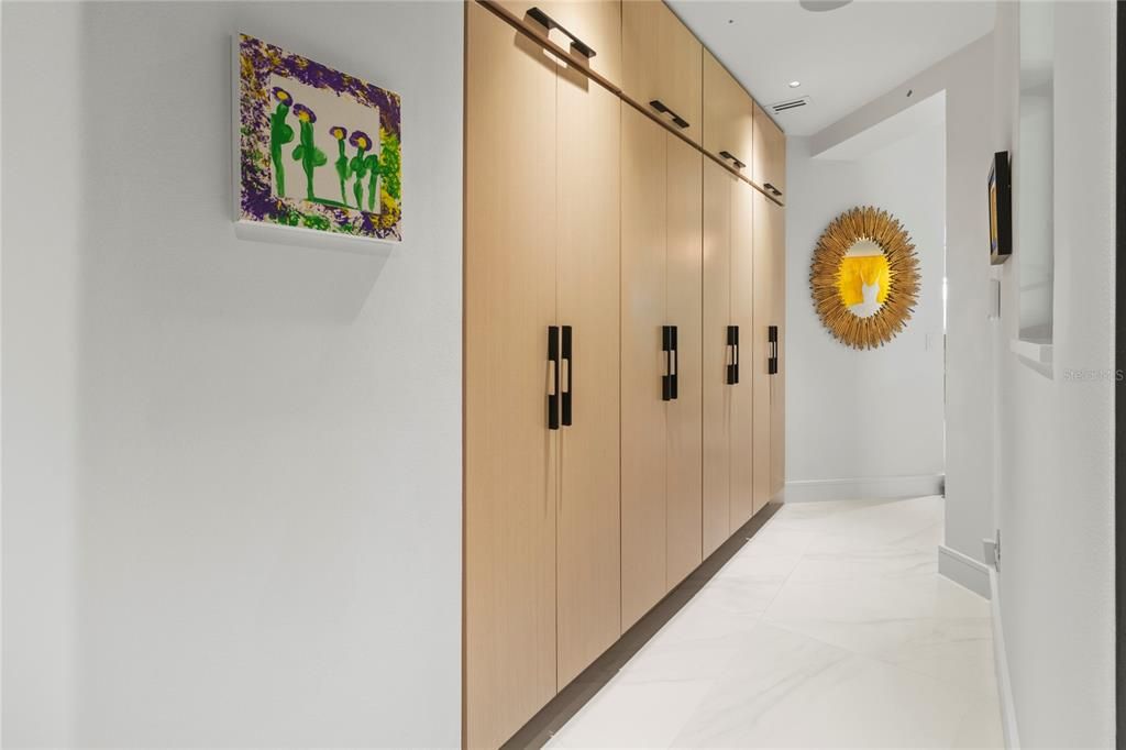 For Rent: $6,500 (2 beds, 2 baths, 1983 Square Feet)