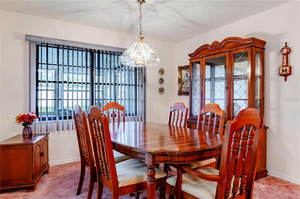 待售: $290,000 (2 贝兹, 2 浴室, 1480 平方英尺)