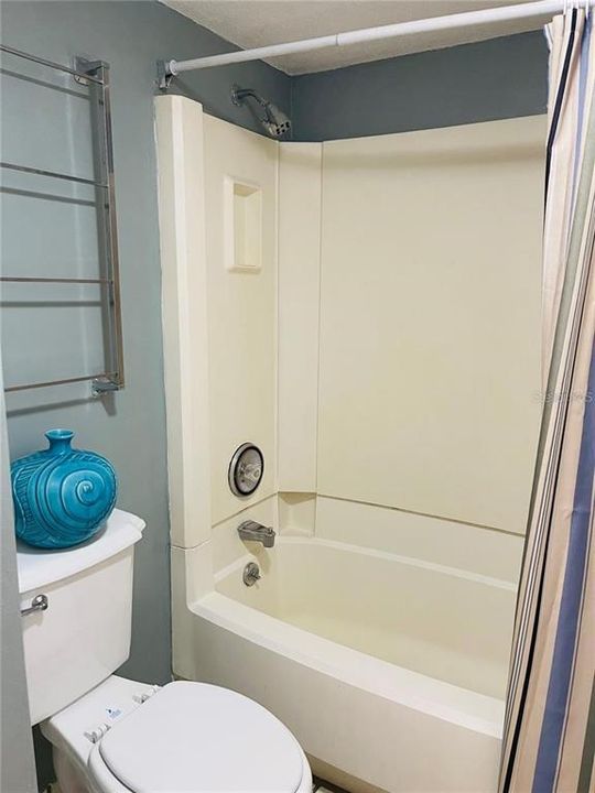 出租: $1,199 (2 贝兹, 2 浴室, 1123 平方英尺)