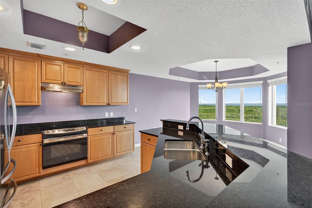 For Sale: $425,000 (2 beds, 2 baths, 1600 Square Feet)