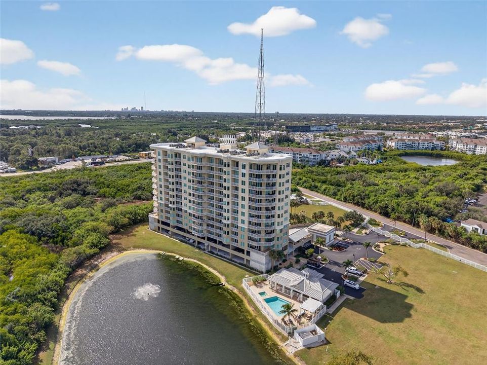 For Sale: $425,000 (2 beds, 2 baths, 1600 Square Feet)