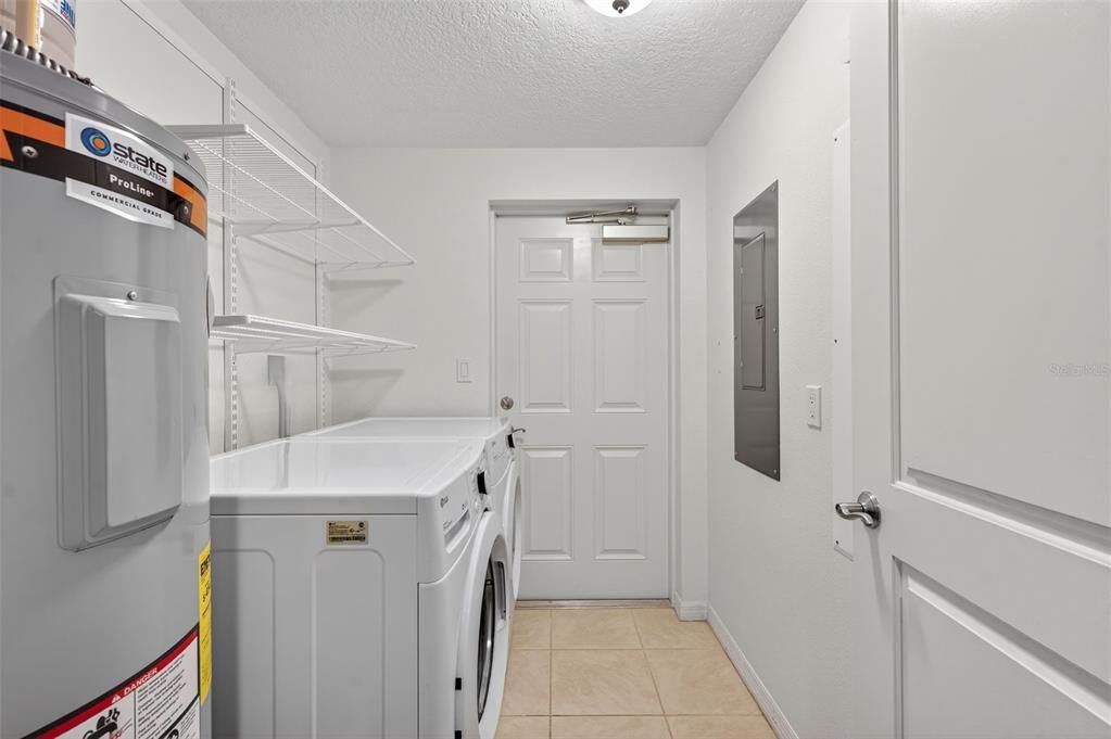 For Sale: $425,000 (2 beds, 2 baths, 1600 Square Feet)