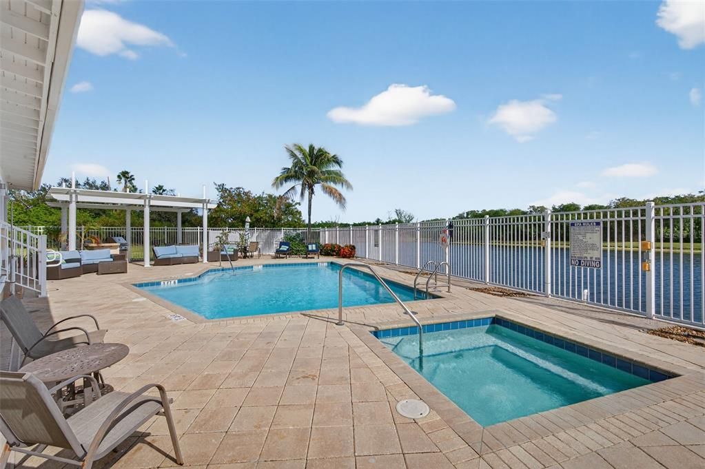 For Sale: $425,000 (2 beds, 2 baths, 1600 Square Feet)