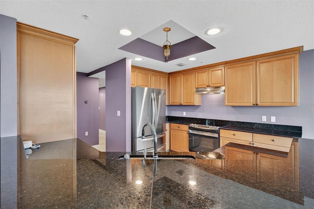 For Sale: $425,000 (2 beds, 2 baths, 1600 Square Feet)