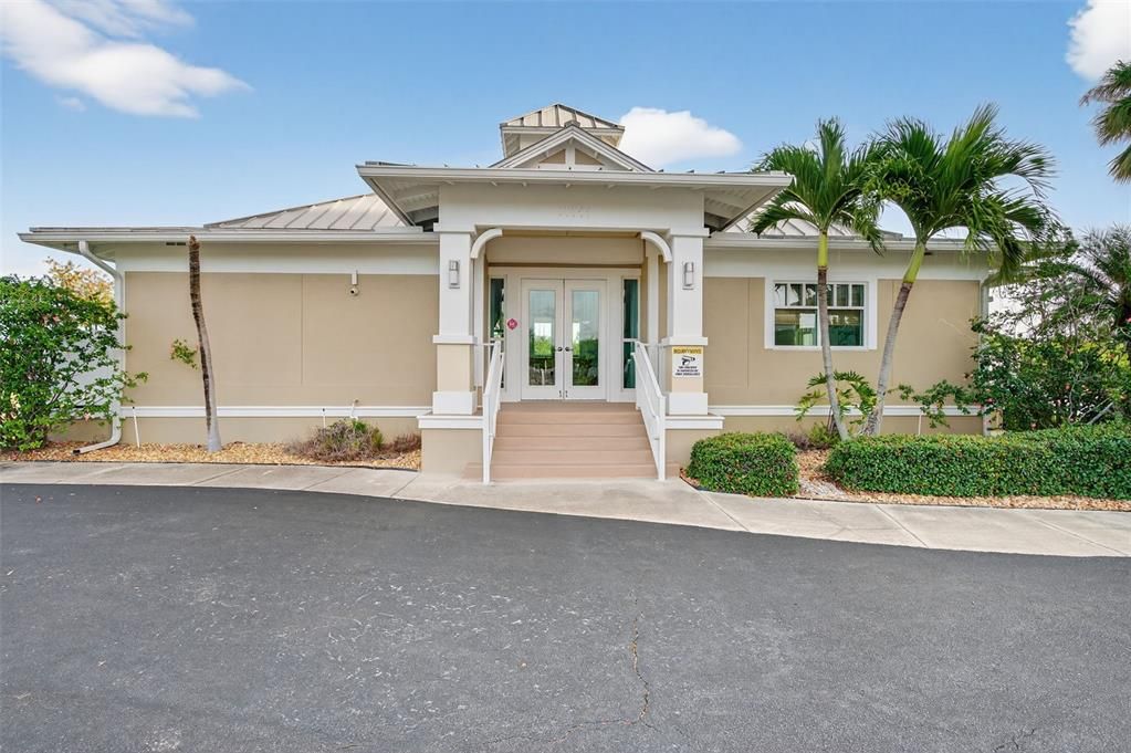 For Sale: $425,000 (2 beds, 2 baths, 1600 Square Feet)