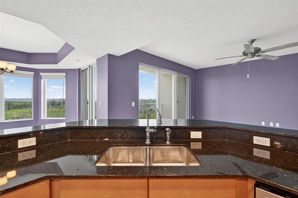 For Sale: $425,000 (2 beds, 2 baths, 1600 Square Feet)