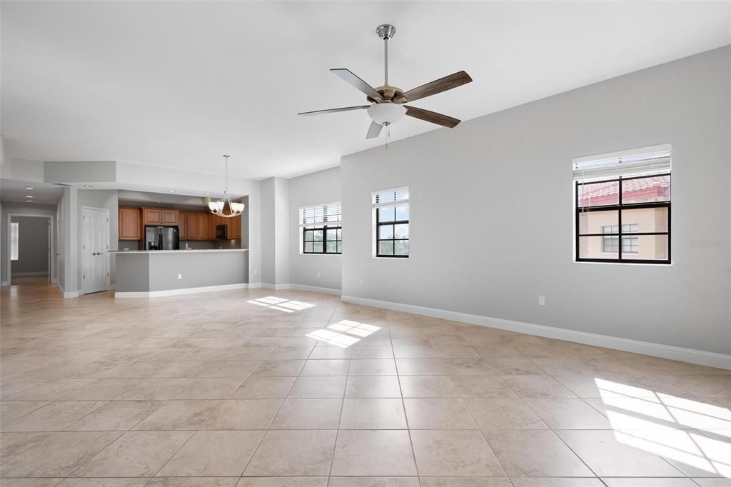 В аренду: $3,000 (3 спален, 2 ванн, 2138 Квадратных фут)