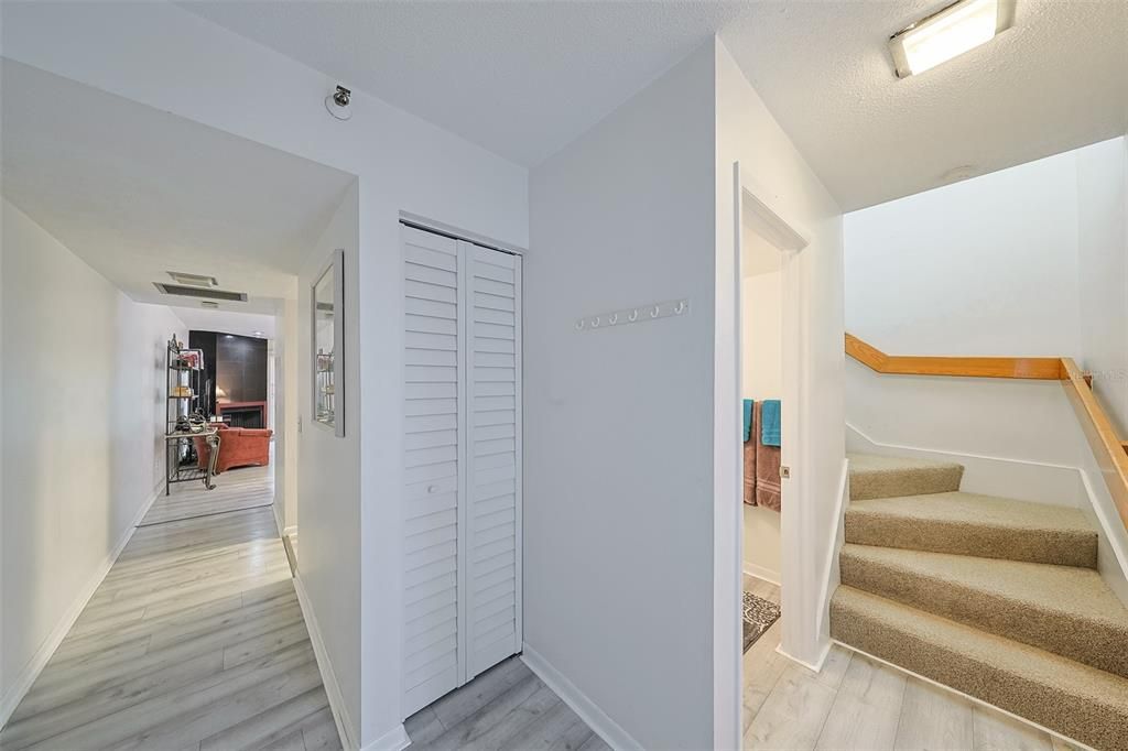 На продажу: $675,000 (2 спален, 2 ванн, 1162 Квадратных фут)