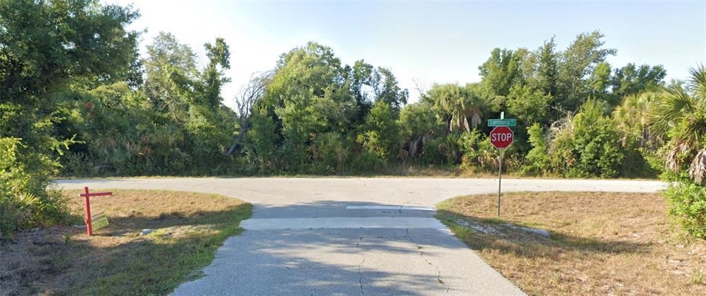 合同活跃: $12,000 (0.24 acres)